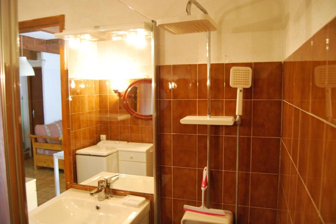 Photo of Others in Cereste