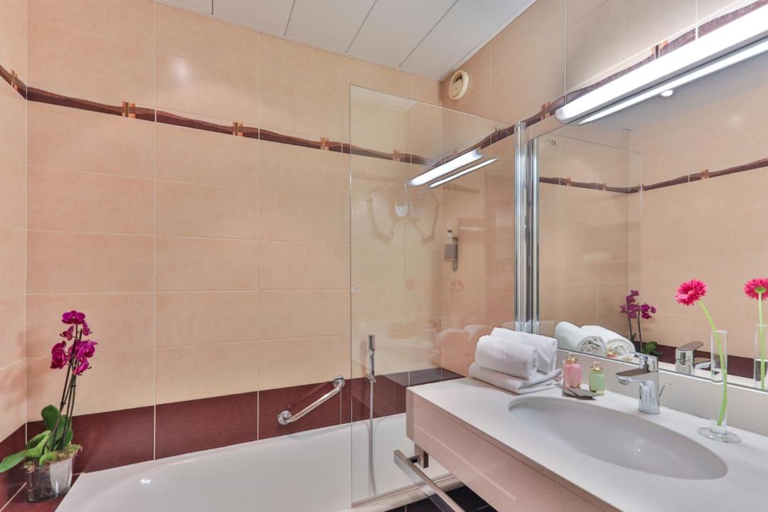 Photo of Bathroom in Castagniers