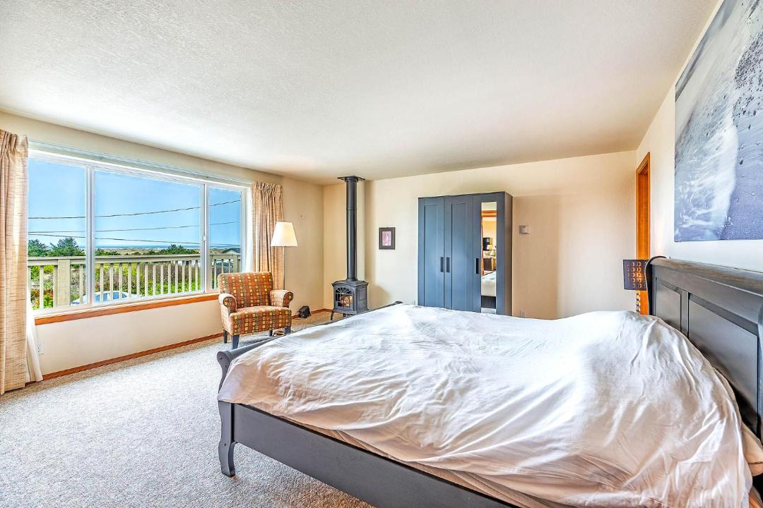 Photo of Bedroom in Copalis Beach