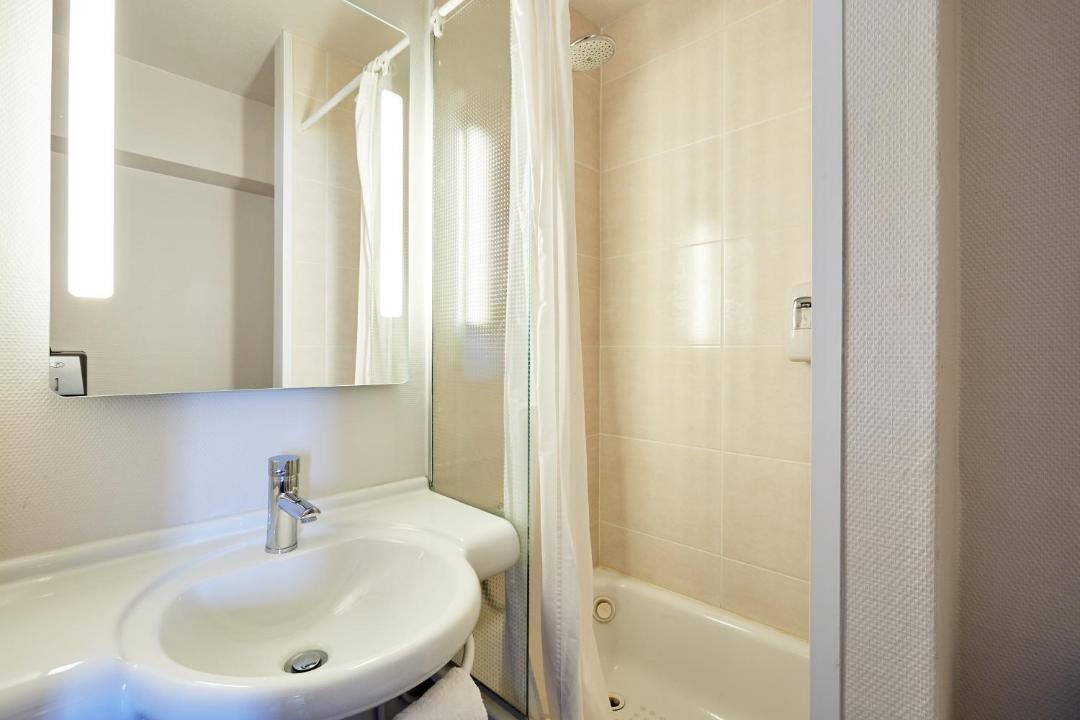Photo of Bathroom in Harfleur