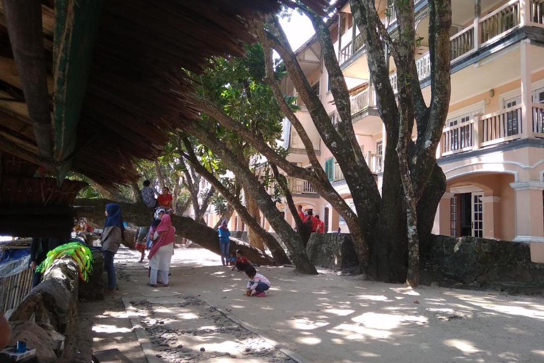 Photo of Buildings in Carita