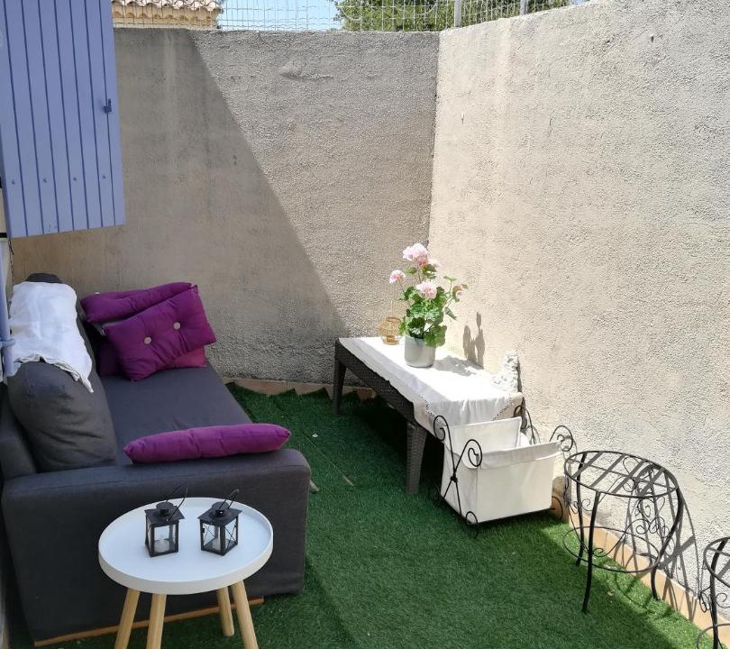 Photo of Patio Balcony in Carpentras