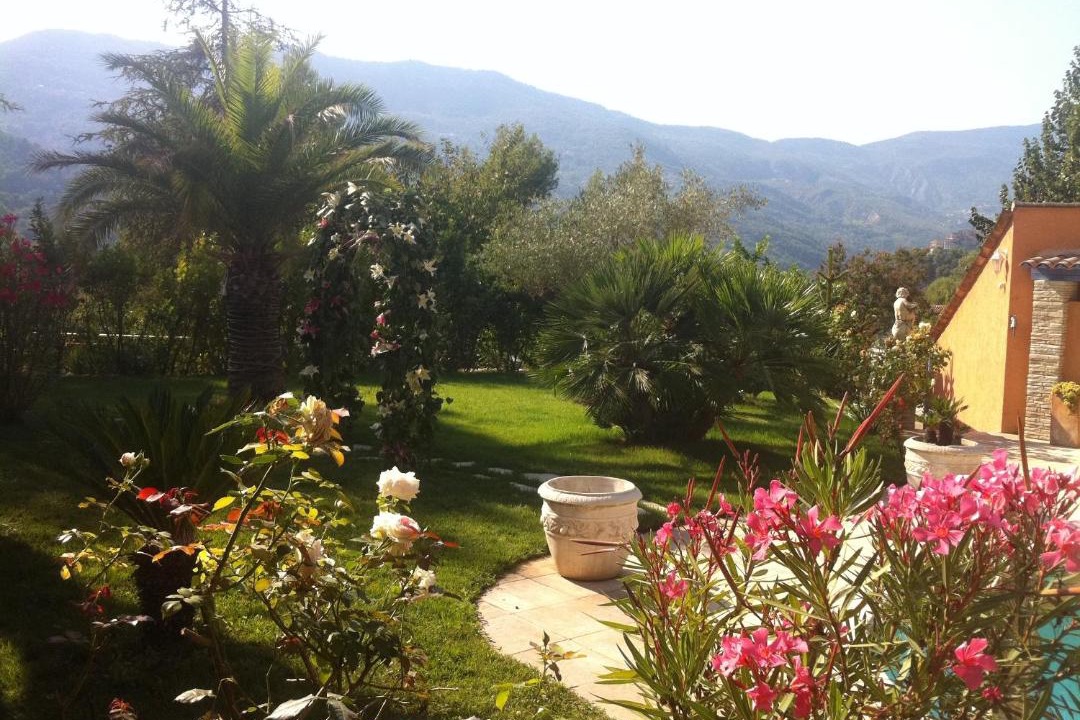 Photo of Others in Contes