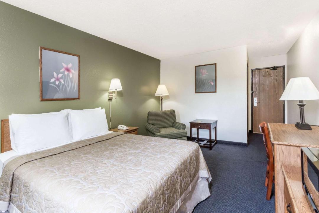 Photo of Bedroom in Downtown