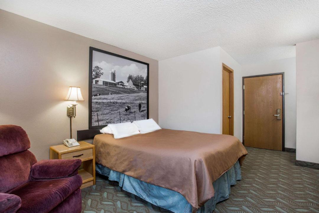 Photo of Bedroom in Monroe
