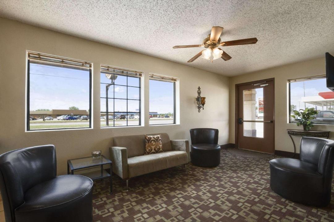 Photo of Others in Blackwell