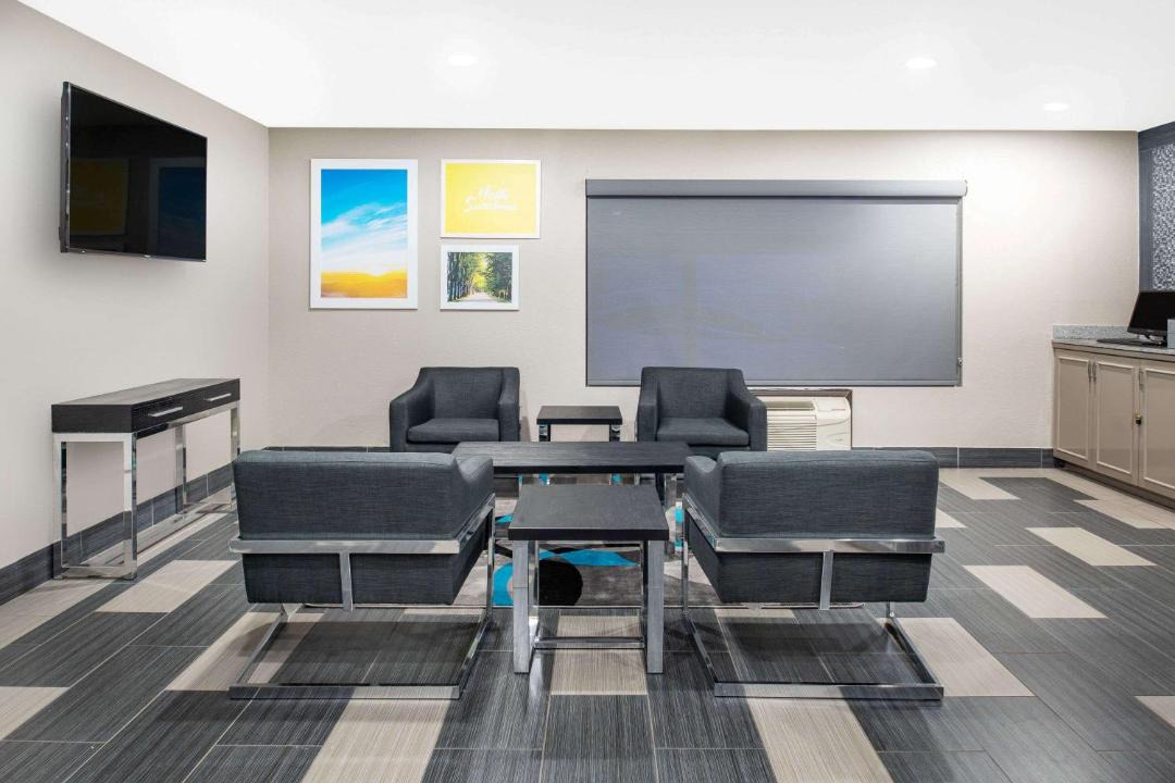 Photo of Livingroom in Carthage