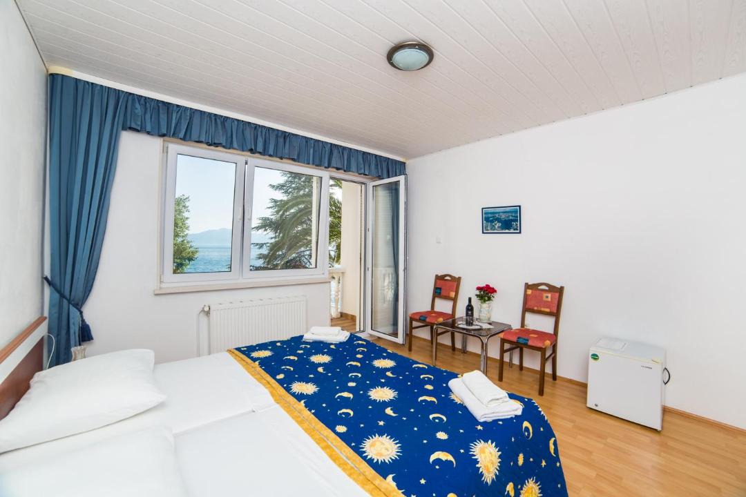 Photo of Bedroom in Brist