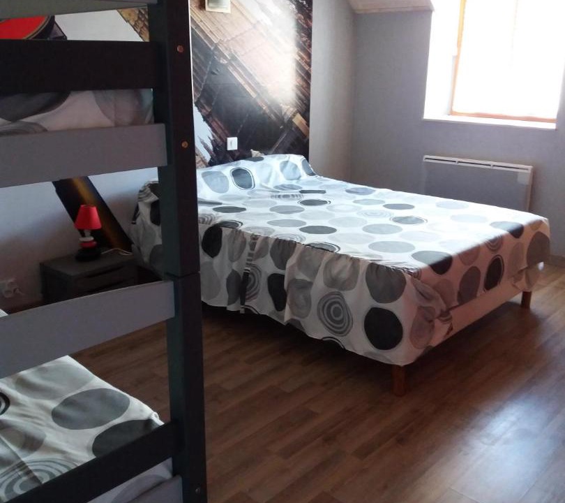 Photo of Bedroom in Sarrancolin