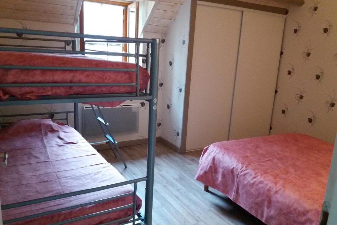 Photo of Bedroom in Sarrancolin