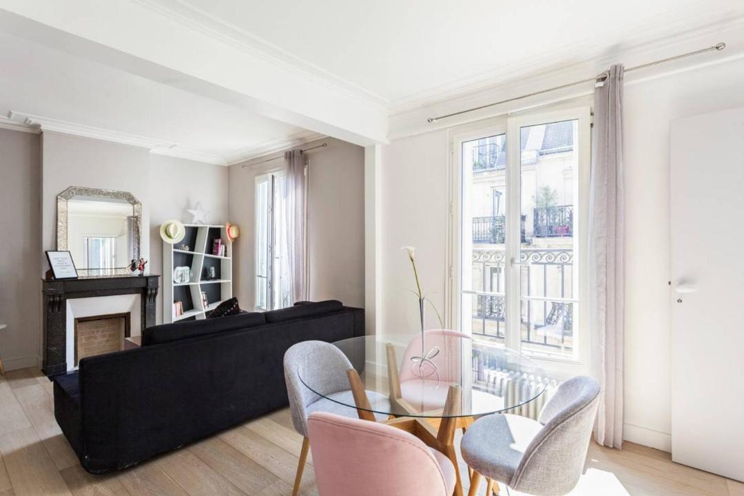 Photo of Livingroom in Quartier de la Plaine-de-Monceaux