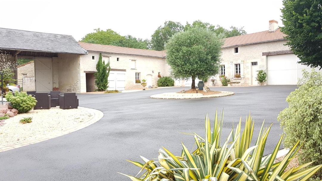Photo of Buildings in Nueil-sous-Faye