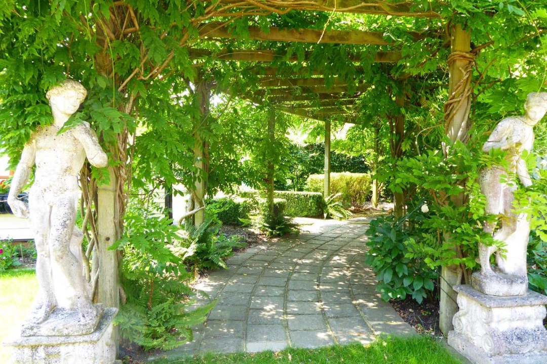 Photo of Others in Lower Assendon