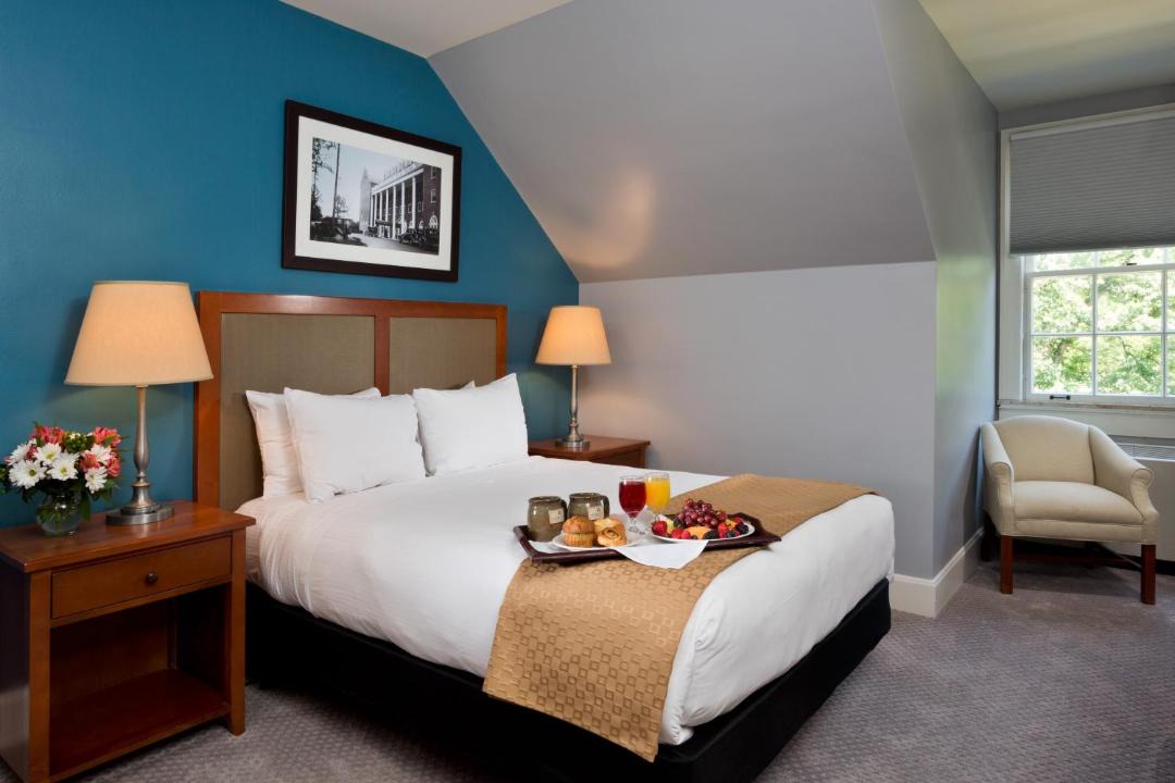 Photo of Bedroom in Saratoga Springs