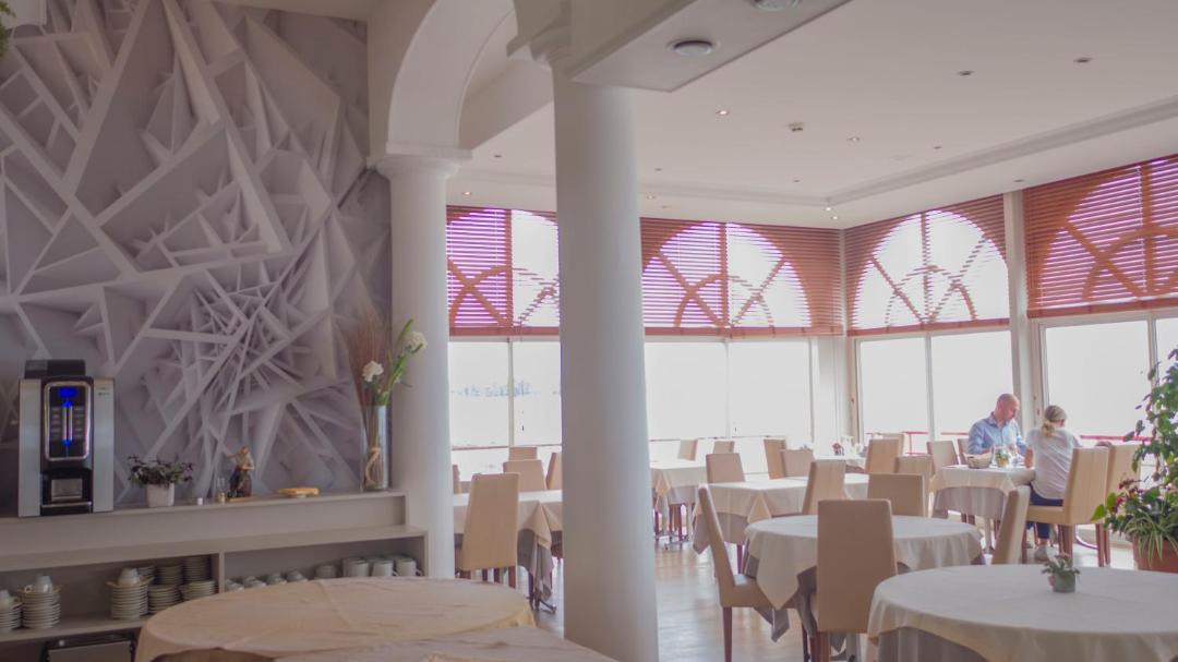 Photo of Others in Publier