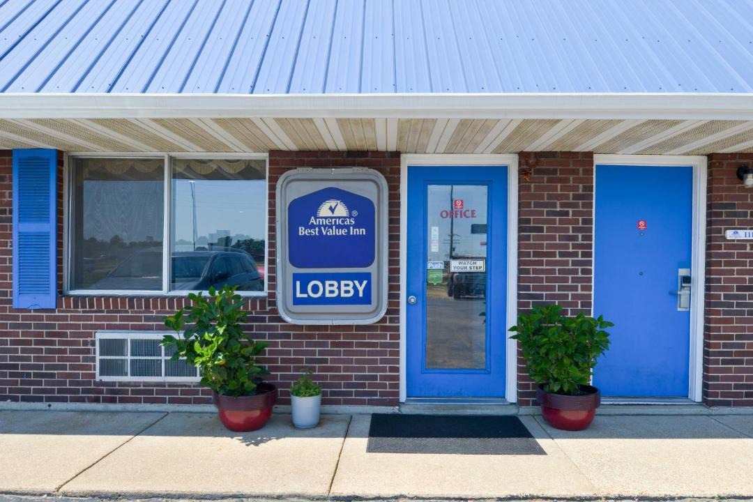 Photo of Others in Sullivan