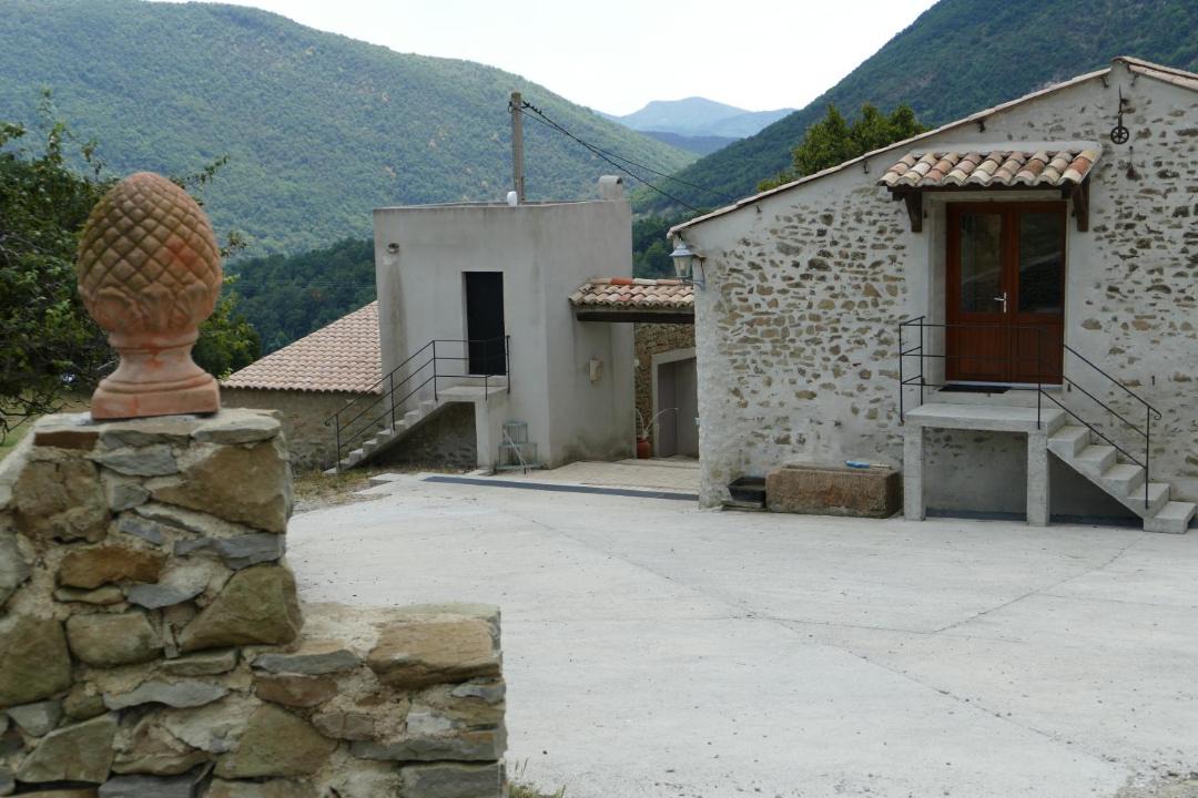 Photo of Buildings in Vesc