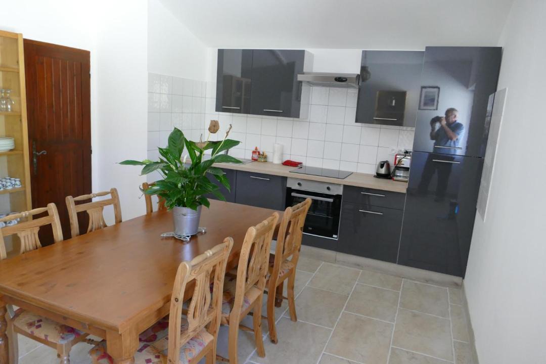 Photo of Others in Vesc