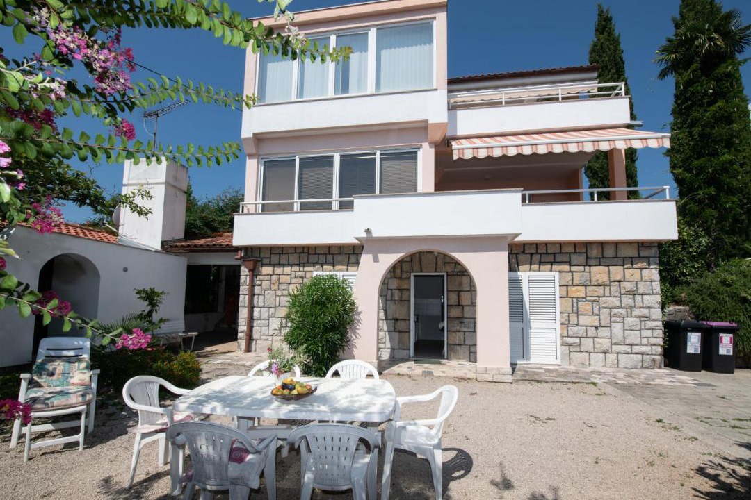 Photo of Buildings in Ika