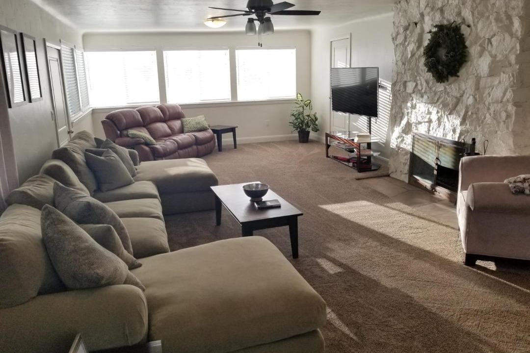 Photo of Livingroom in Lindon