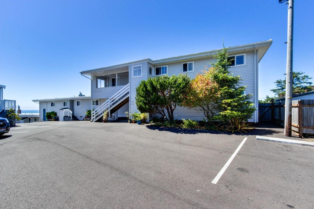 Photo of Others in Lincoln City