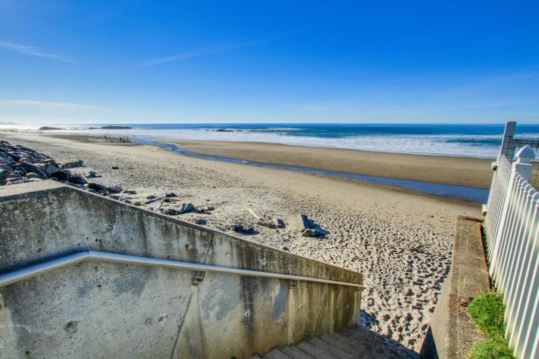 Photo of Others in Lincoln City