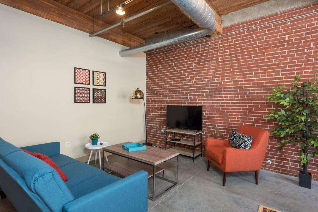 Photo of Livingroom in Downtown West