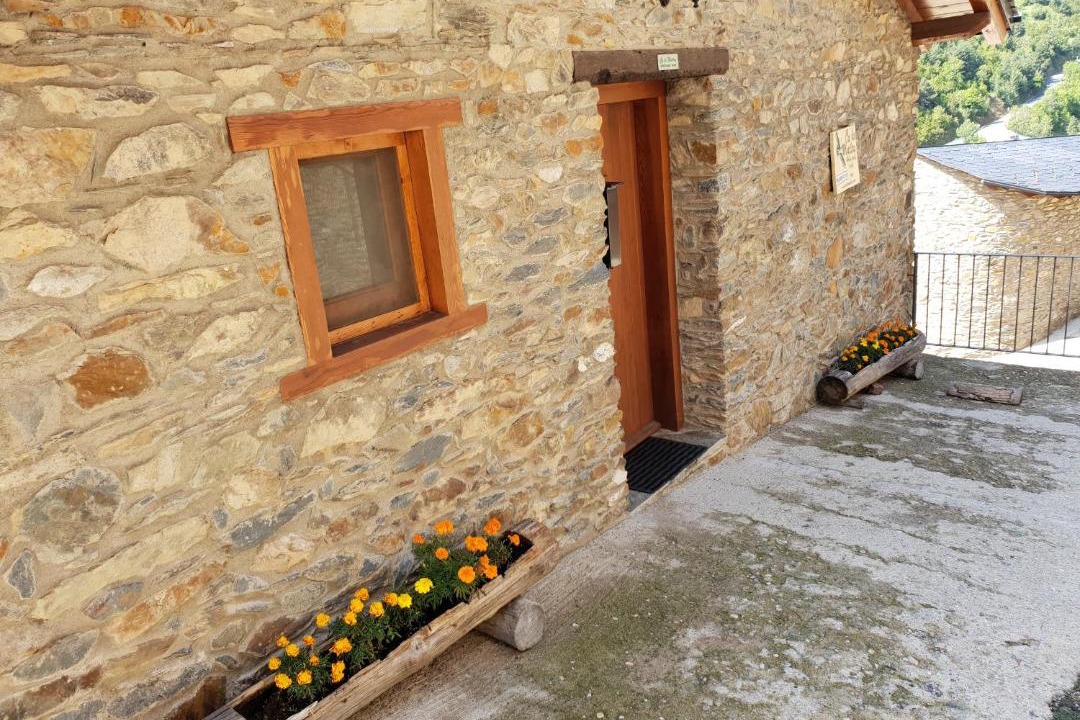 Photo of Buildings in Toses