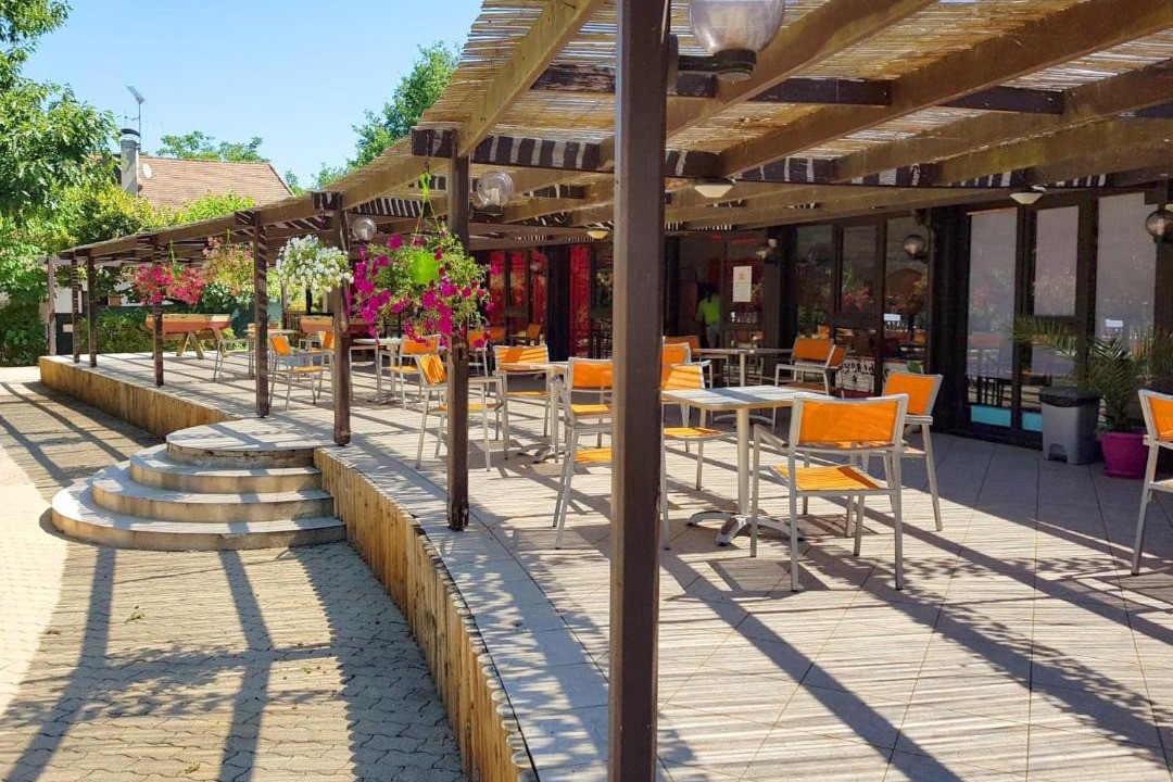 Photo of Others in Gluges