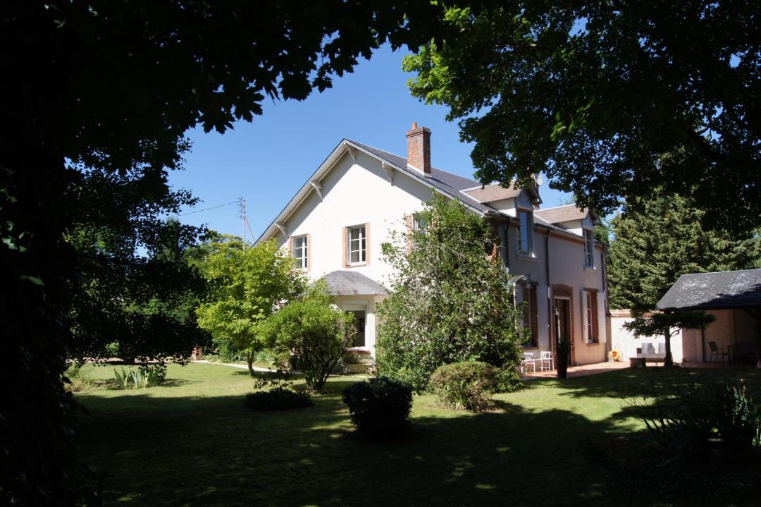 Photo of Buildings in Saint-Ay