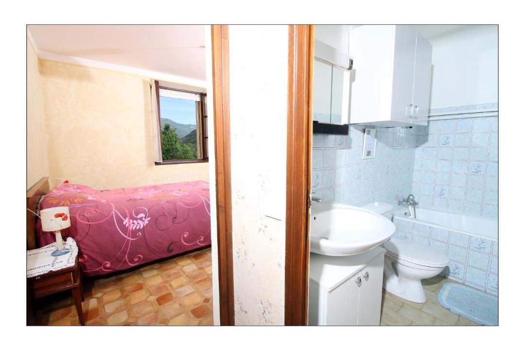 Photo of Bathroom in Drome