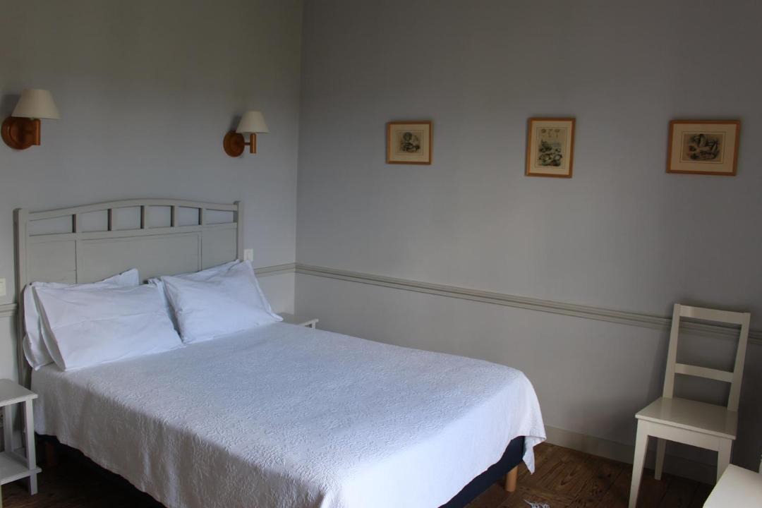 Photo of Bedroom in Saint-Suliac