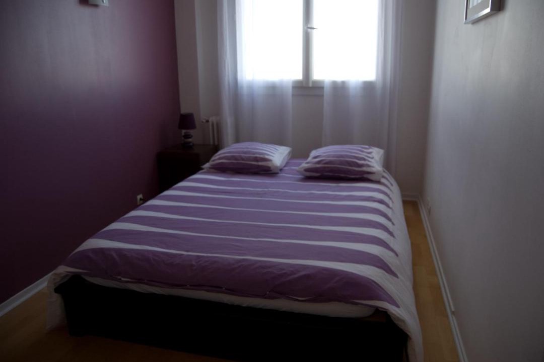 Photo of Bedroom in Saint-Fargeau