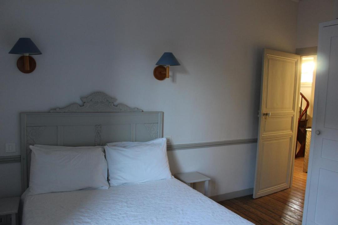 Photo of Bedroom in Saint-Suliac