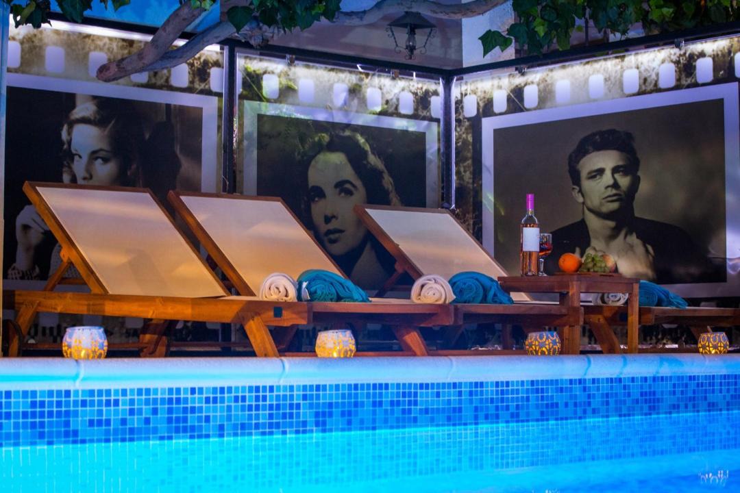 Photo of Others in Ploce
