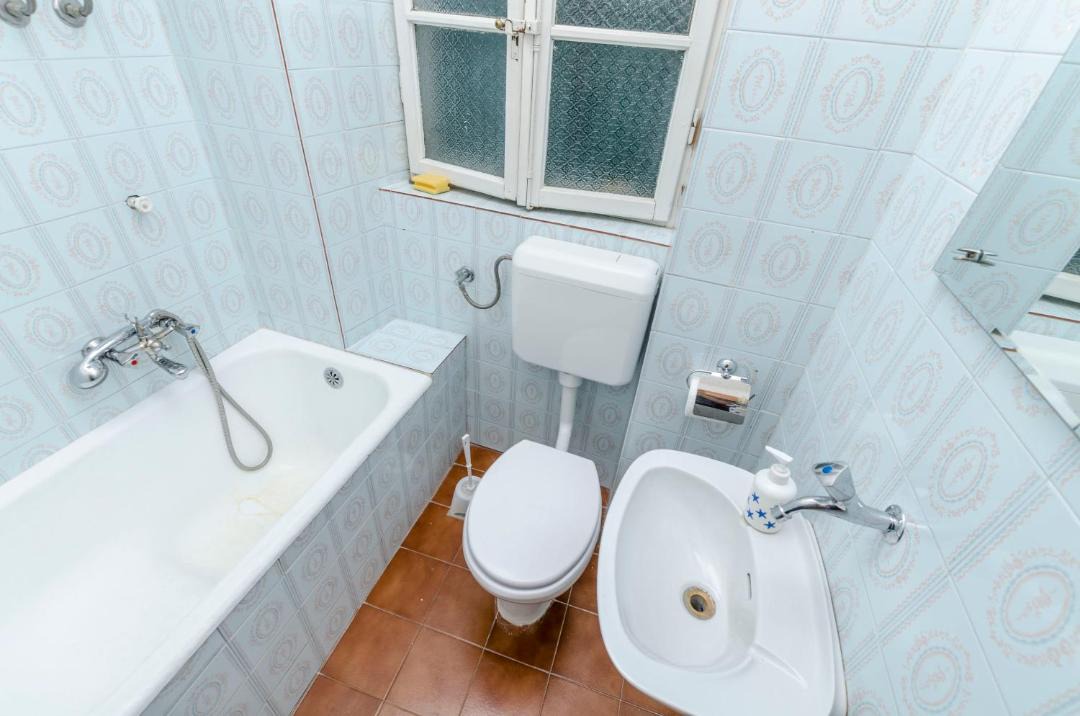 Photo of Bathroom in Bol