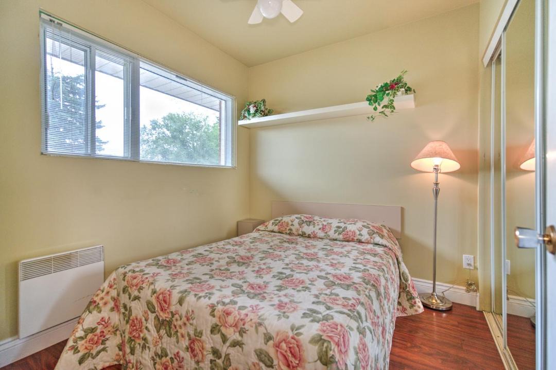 Photo of Bedroom in Saint-Hubert
