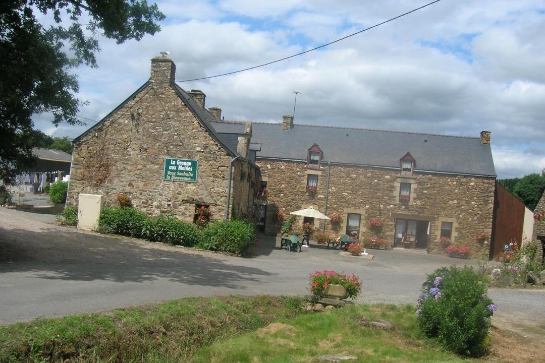 Photo of Others in Saint-Grave