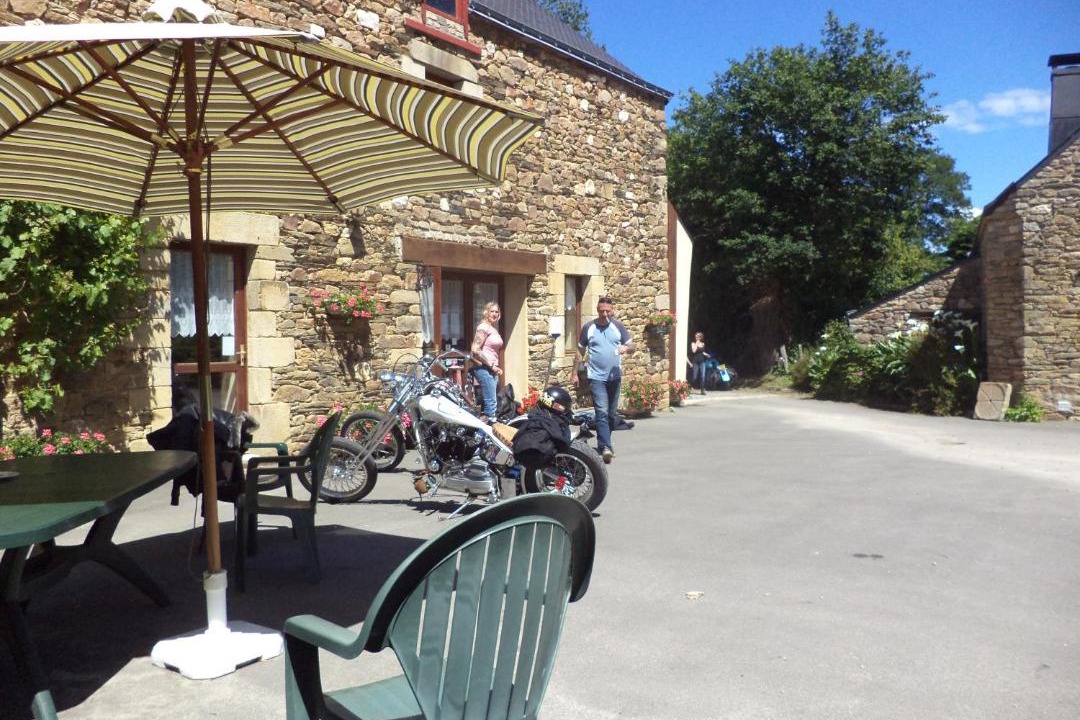 Photo of Others in Saint-Grave