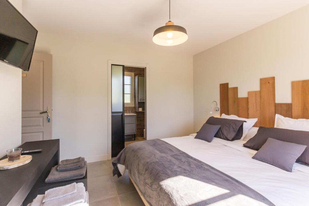 Photo of Bedroom in Reux