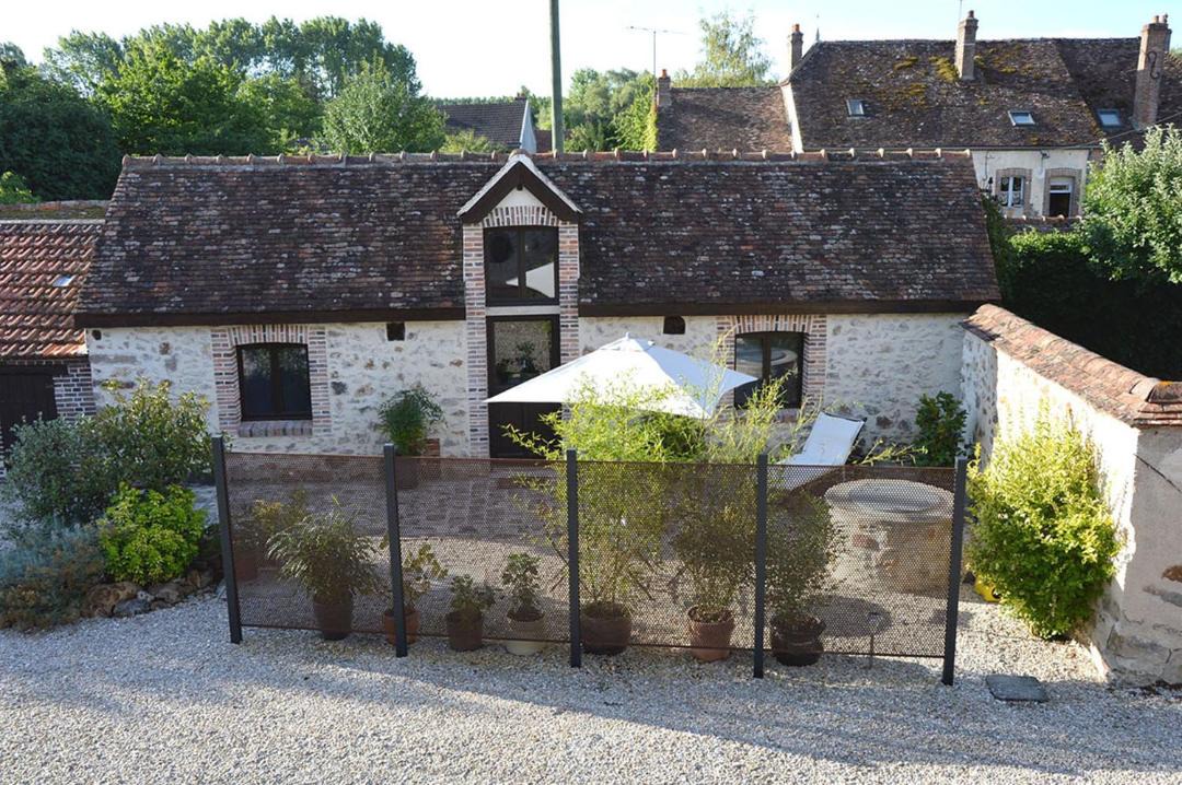 Photo of Buildings in La Villeneuve-au-Chatelot