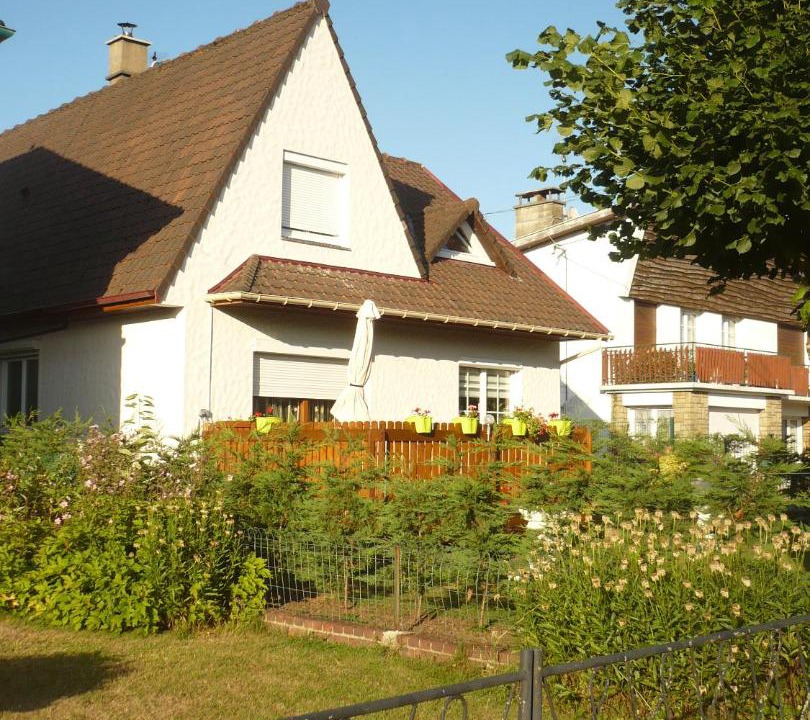 Photo of Buildings in Marconne