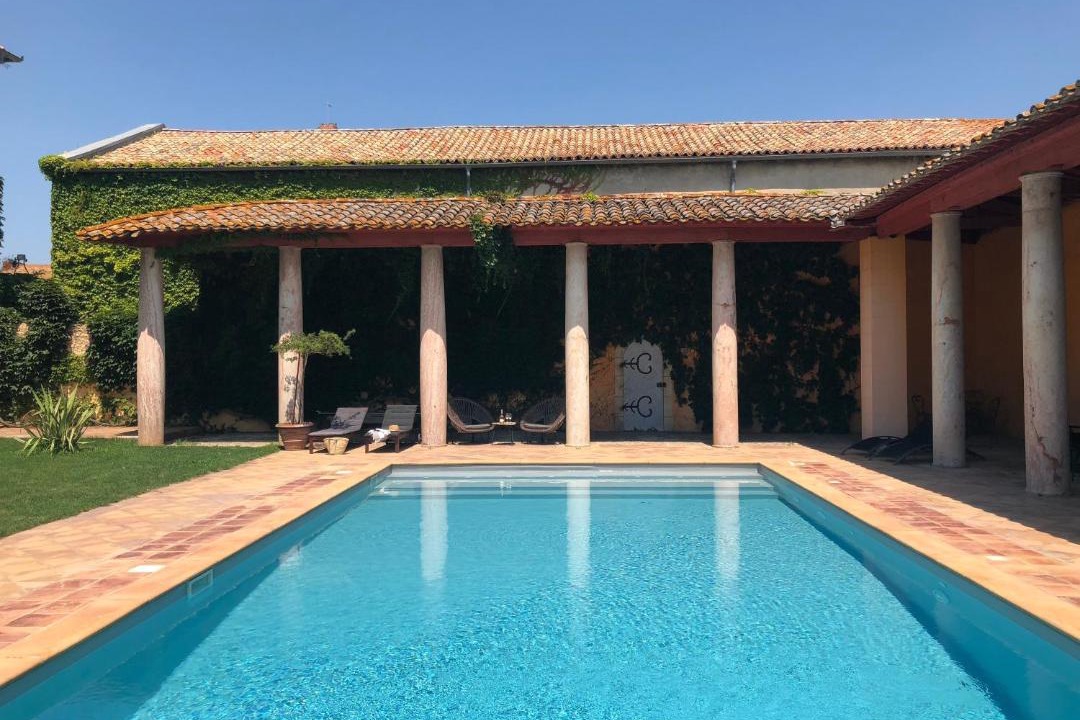 Photo of Others in Paraza