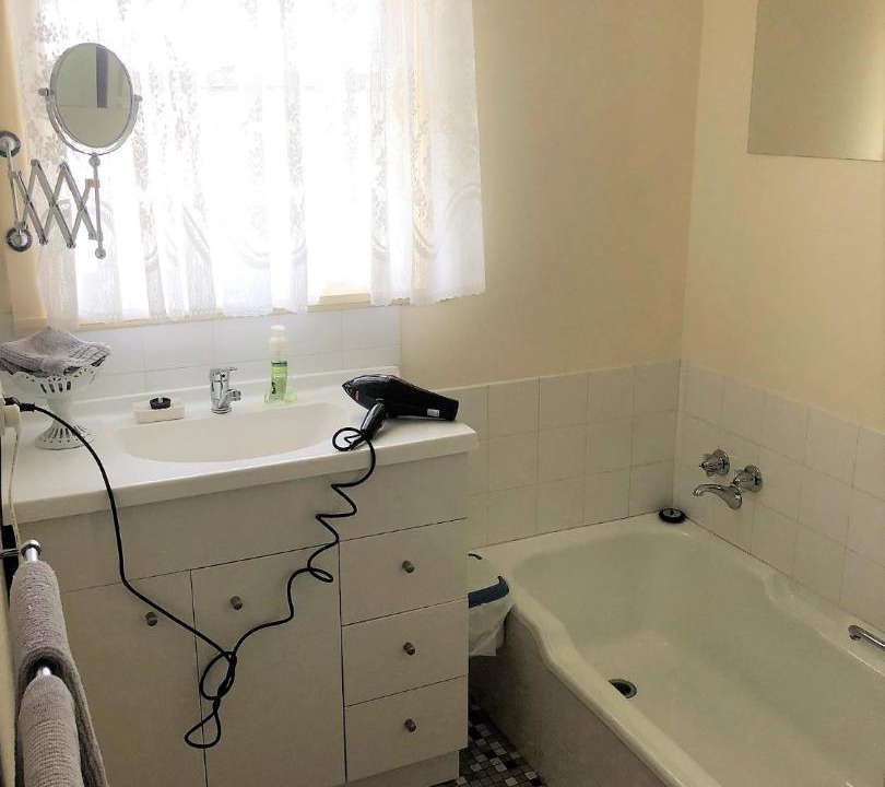 Photo of Others in Rutherglen