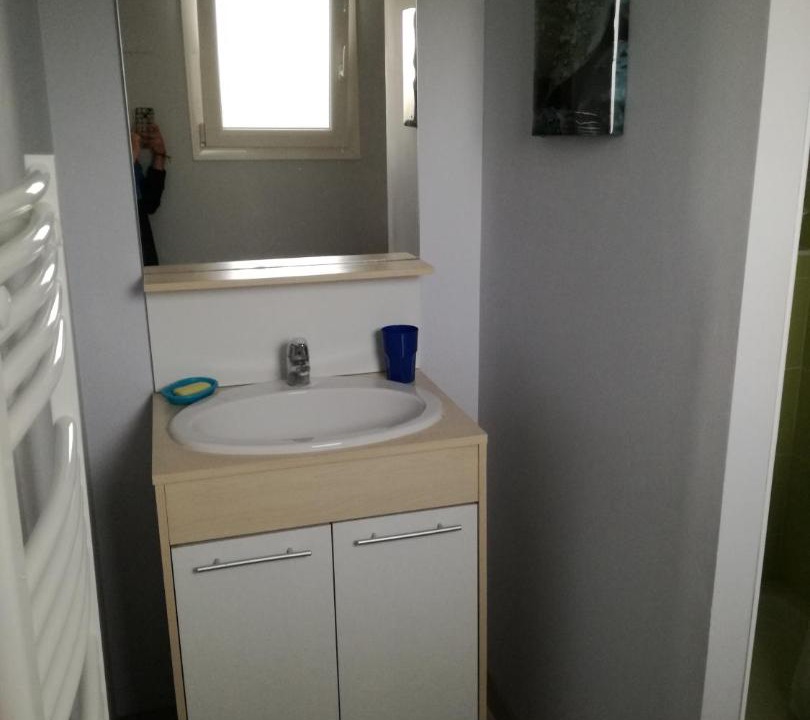Photo of Bathroom in Fontenille-Saint-Martin-d'Entraigues
