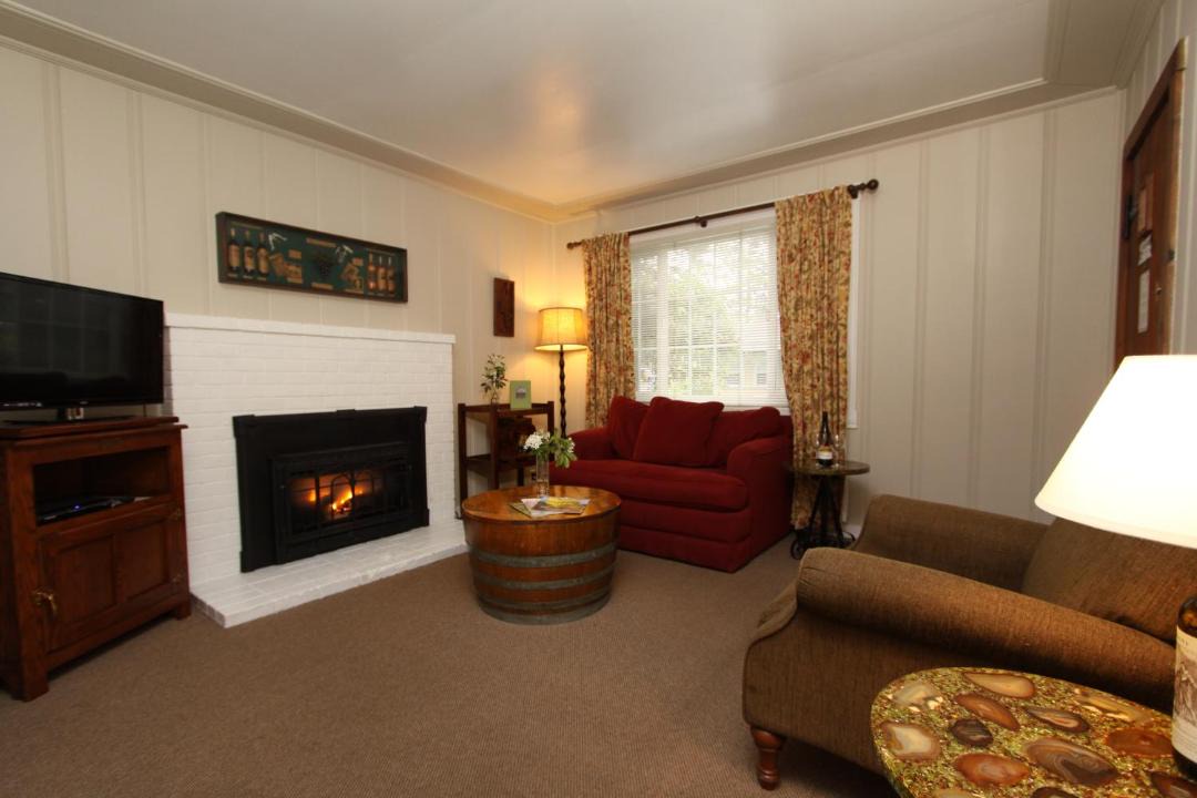 Photo of Livingroom in Guerneville