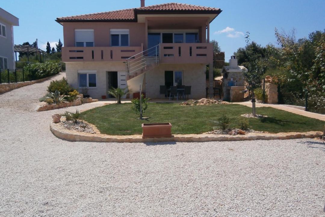 Photo of Others in Sutomiscica