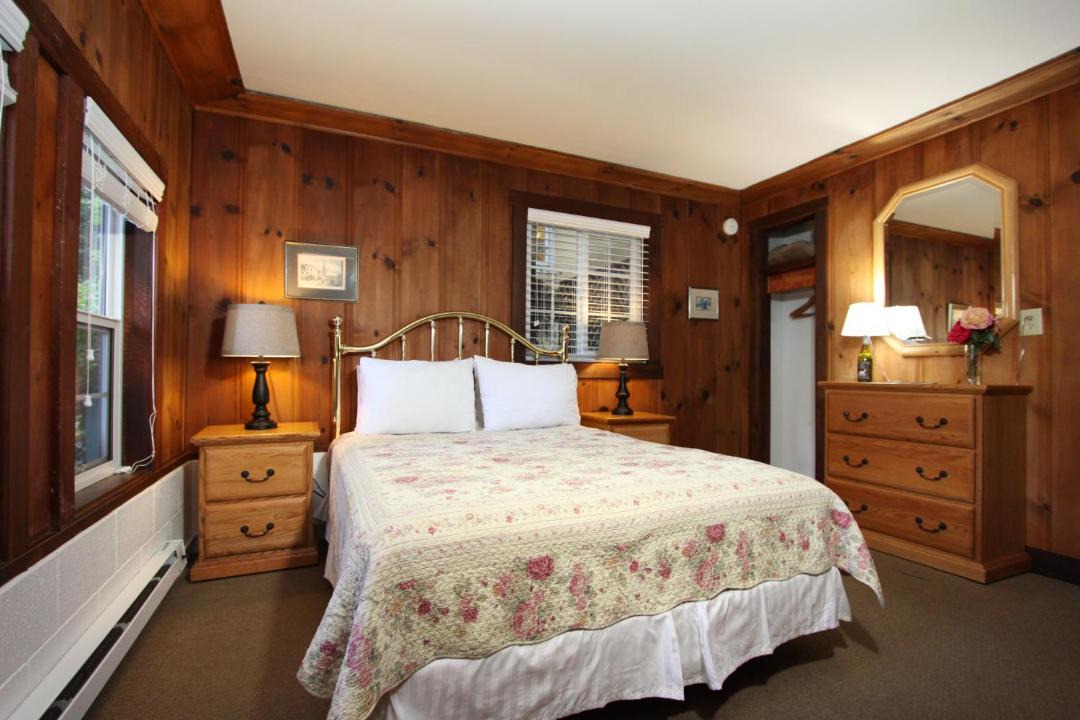 Photo of Bedroom in Guerneville