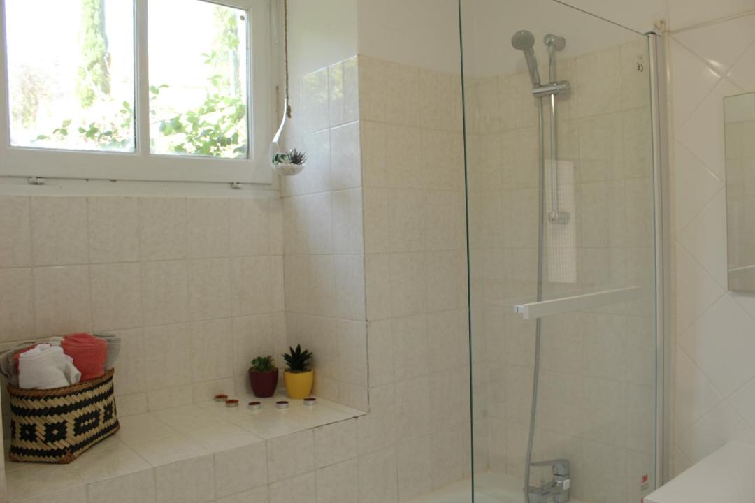 Photo of Bathroom in Espalion