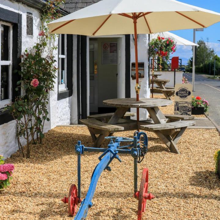 Photo of Others in Bankend